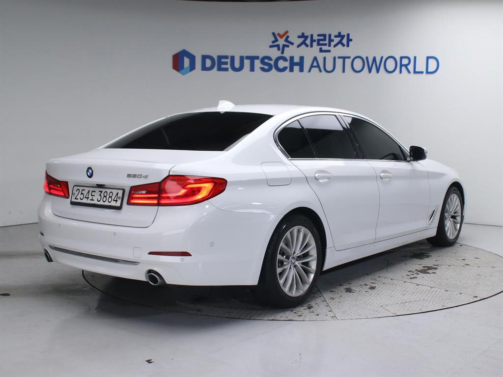 BMW 5 Series - Vista 3