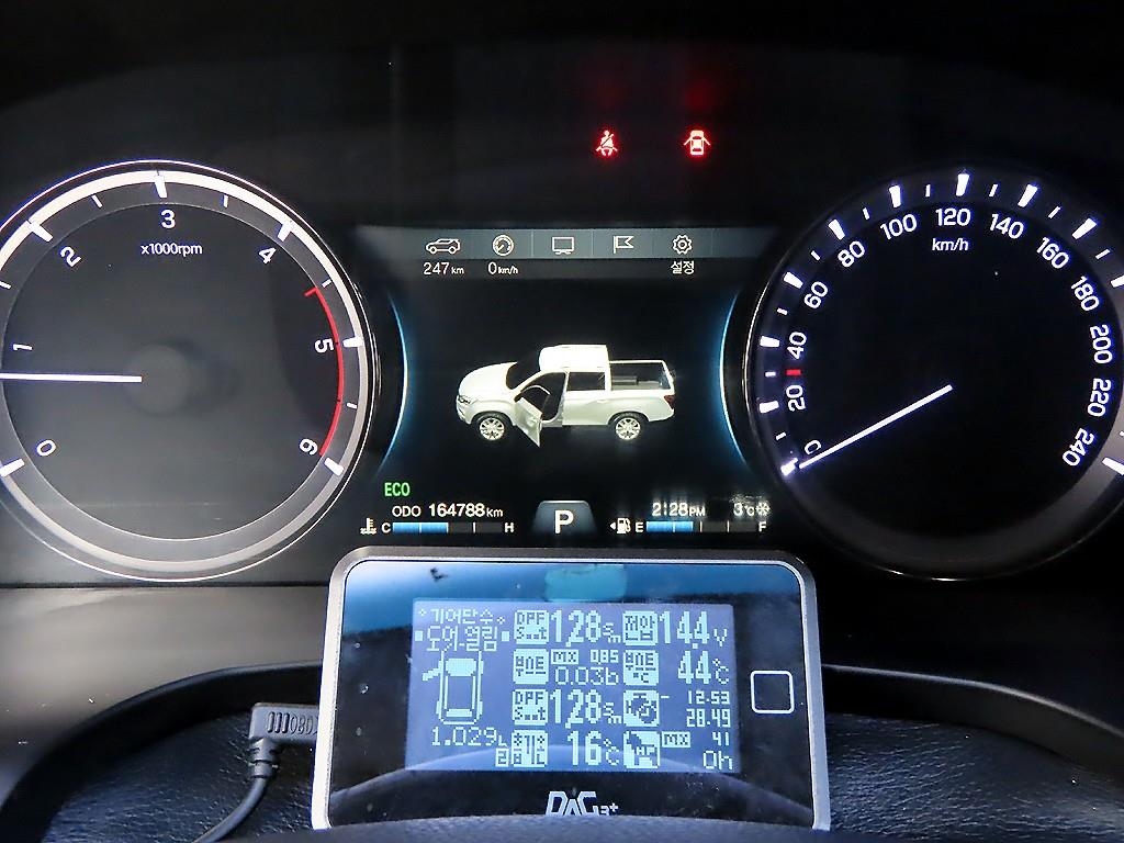 Ssangyong Rexton - Vista 9