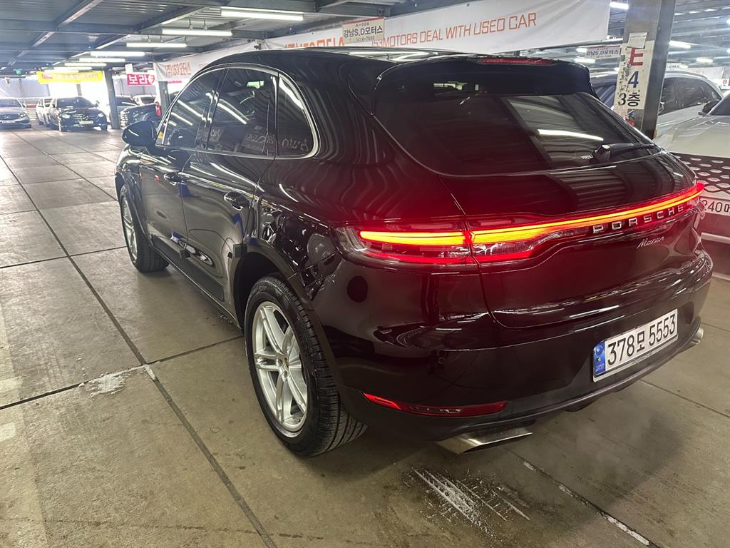 Porsche Macan - Vista 4