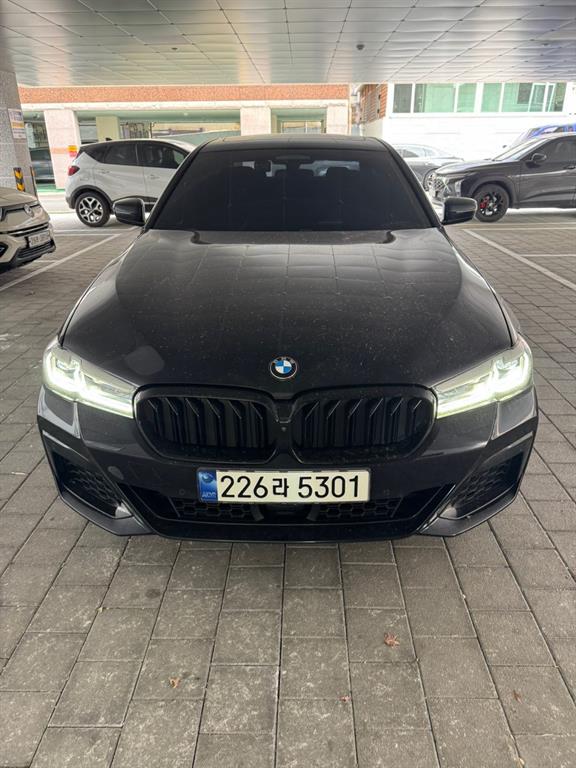BMW 5 Series 2023 Negro - Importación desde Corea - HF Imports Iquique - Foto 1