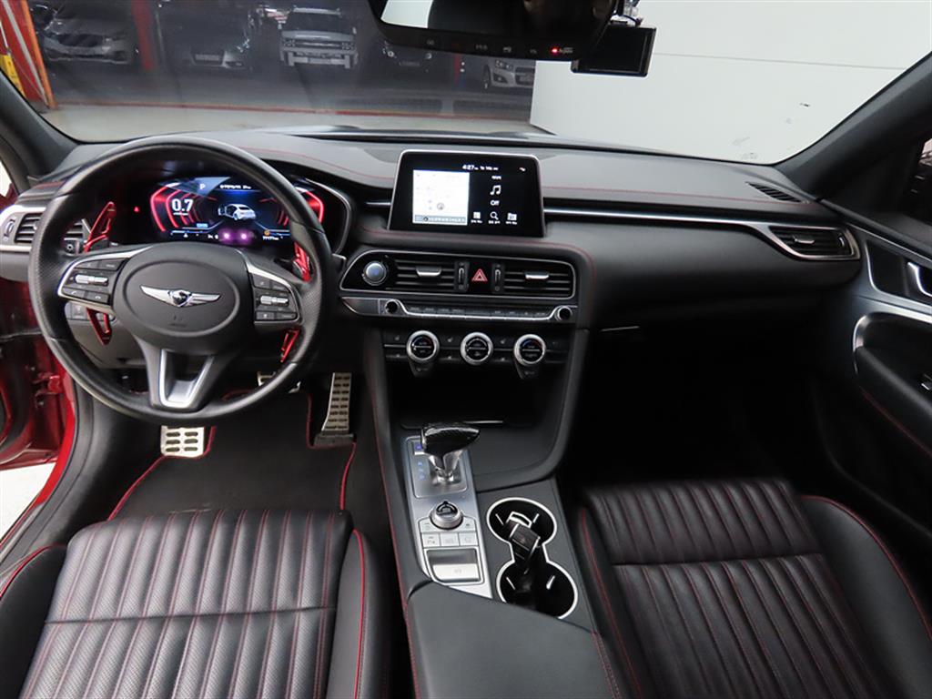 Genesis G70 - Vista 7