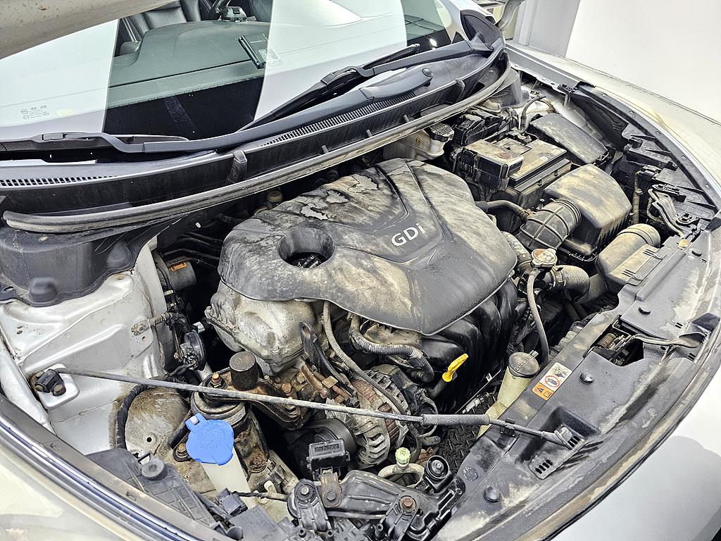 HYUNDAI i30 - Vista 6