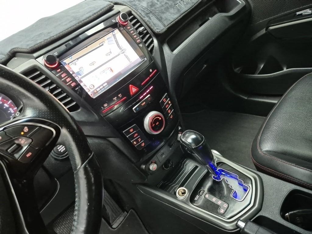 Ssangyong Tivoli - Vista 10