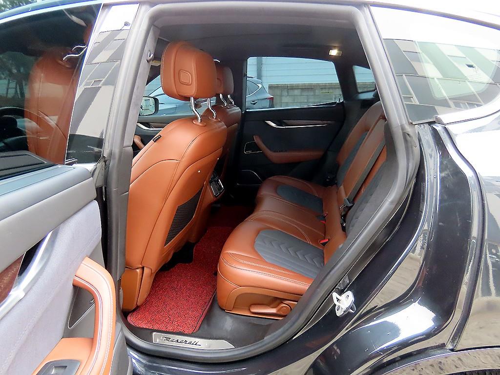 Maserati Levante - Vista 6