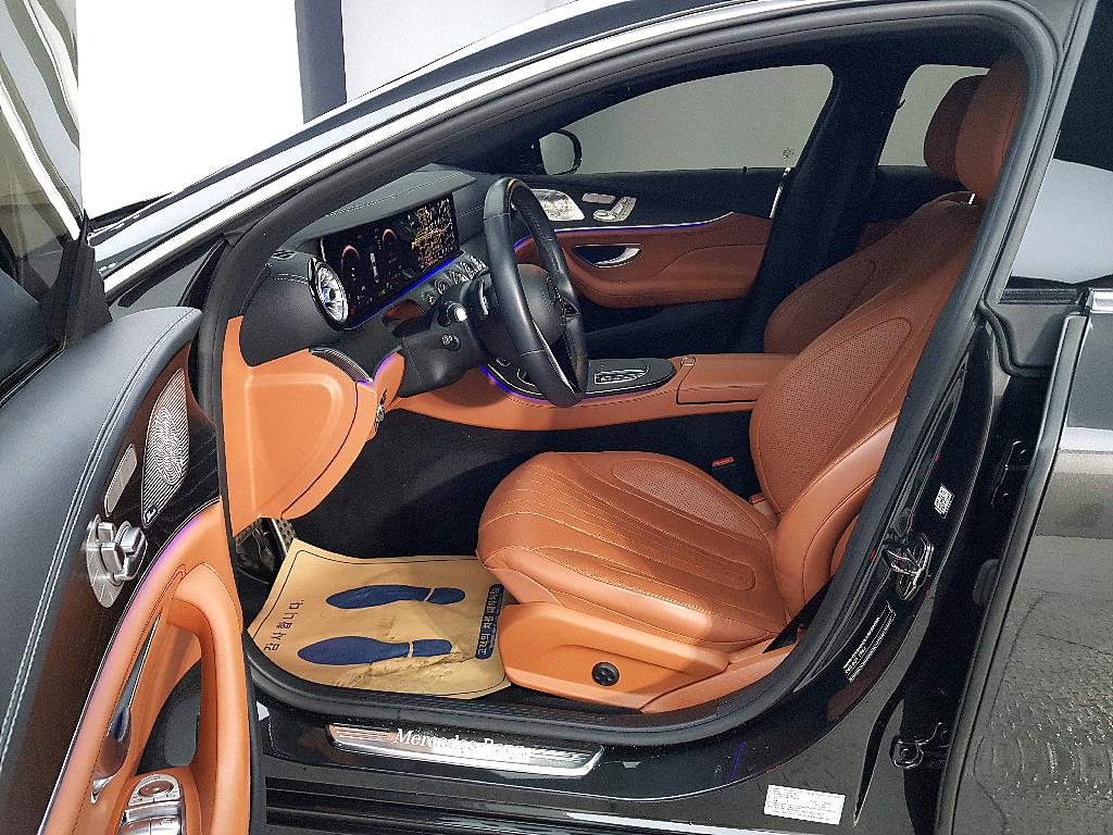 Mercedes Benz CLS Class - Vista 8