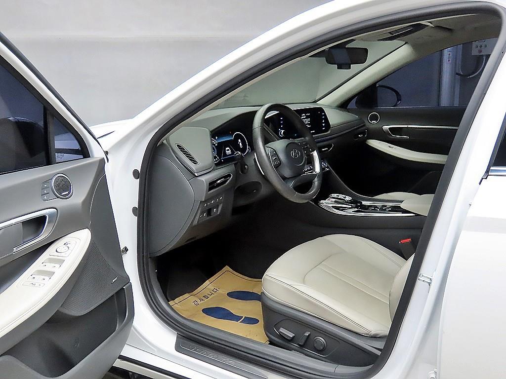 HYUNDAI Sonata - Vista 5