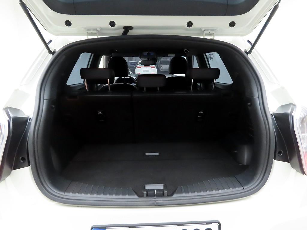 Ssangyong Tivoli - Vista 5