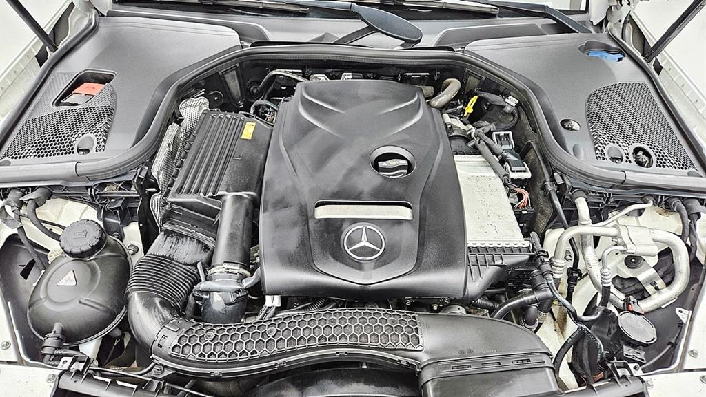 Mercedes Benz E class 2017 Blanco - Importación desde Corea - HF Imports Iquique - Foto 18