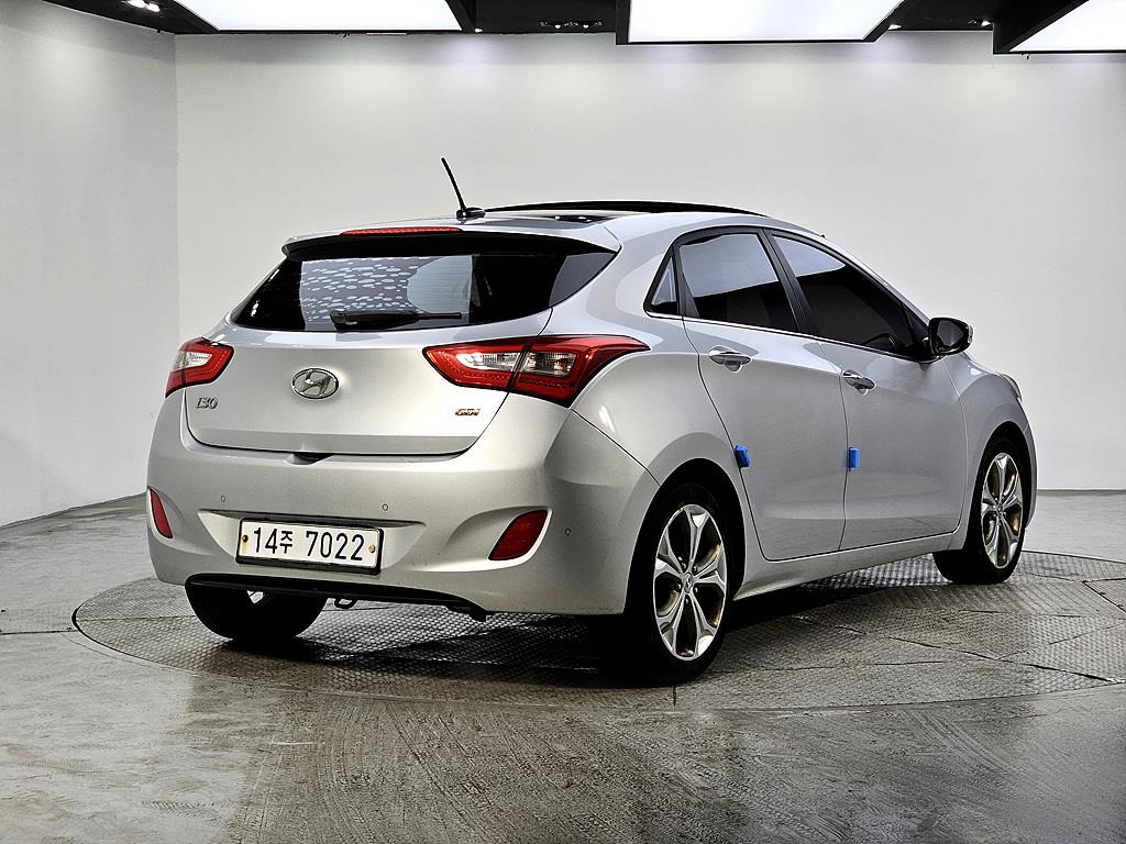 HYUNDAI i30 - Vista 4