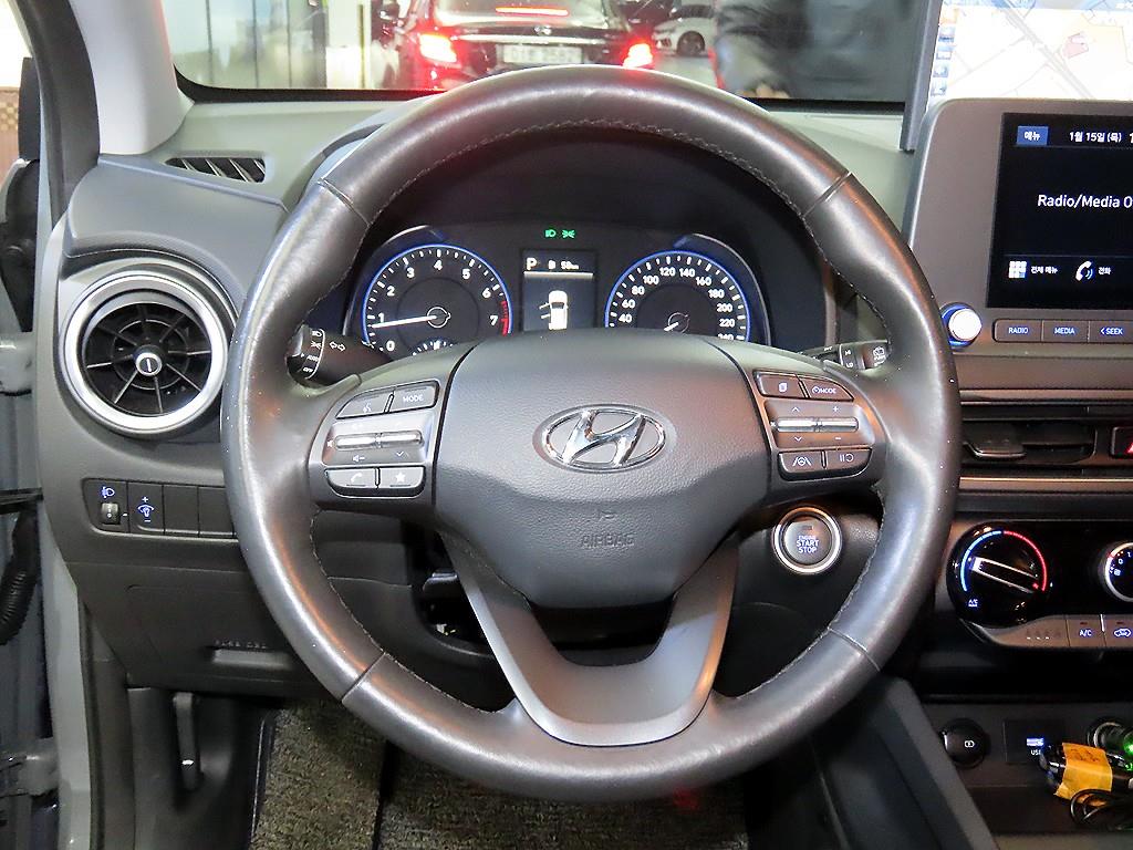 HYUNDAI Kona - Vista 7