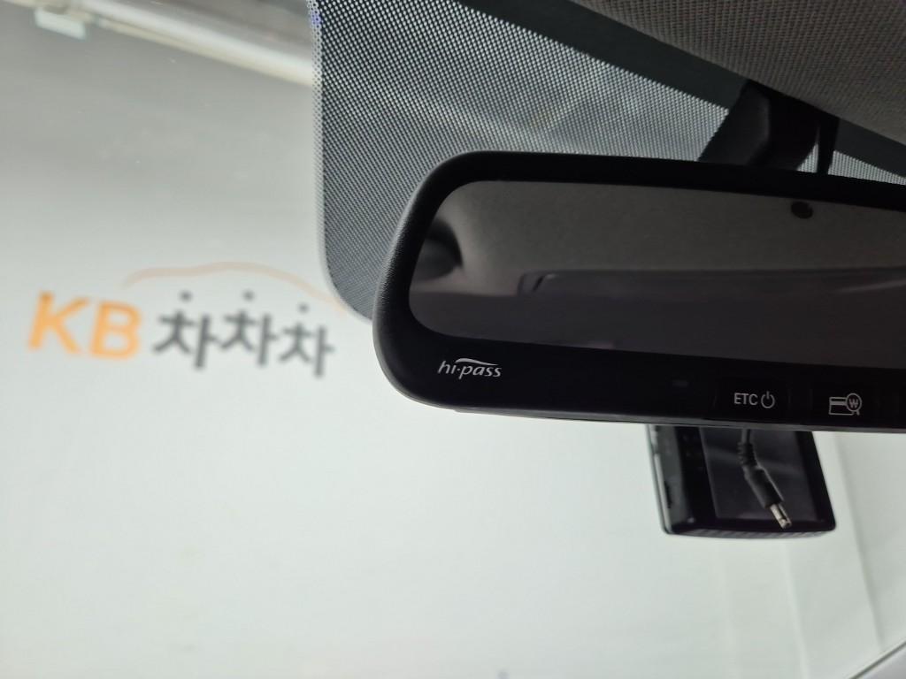 HYUNDAI Avante - Vista 12