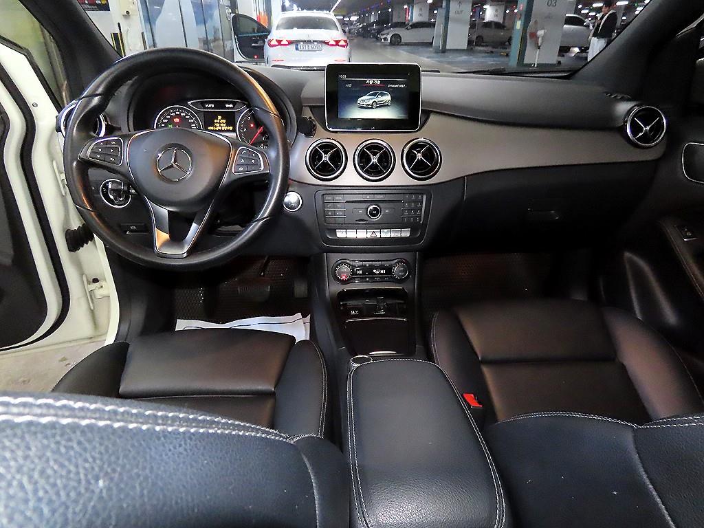 Mercedes Benz B Class (MY B) - Vista 10