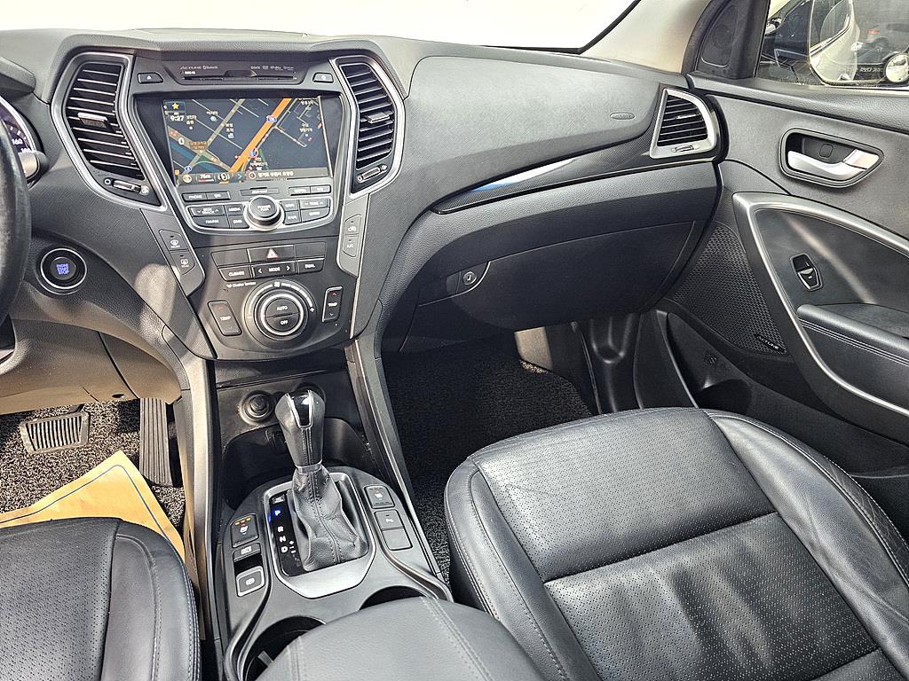 HYUNDAI Santa Fe - Vista 10