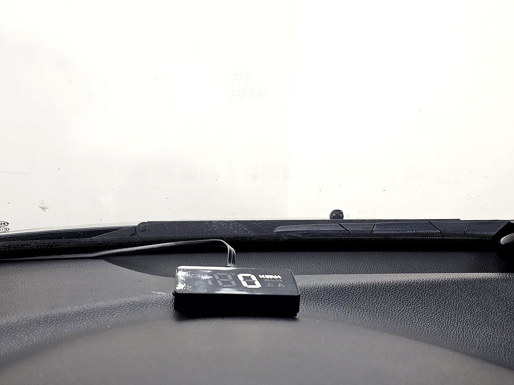 KIA Carens - Vista 12