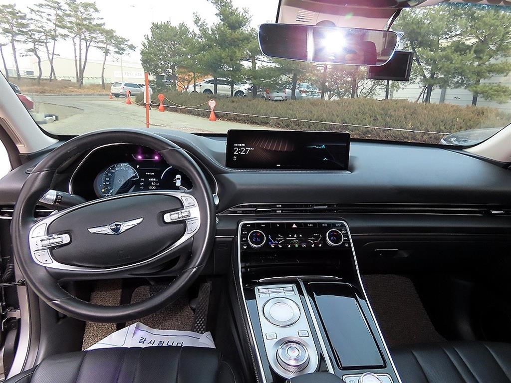 Genesis GV80 - Vista 7