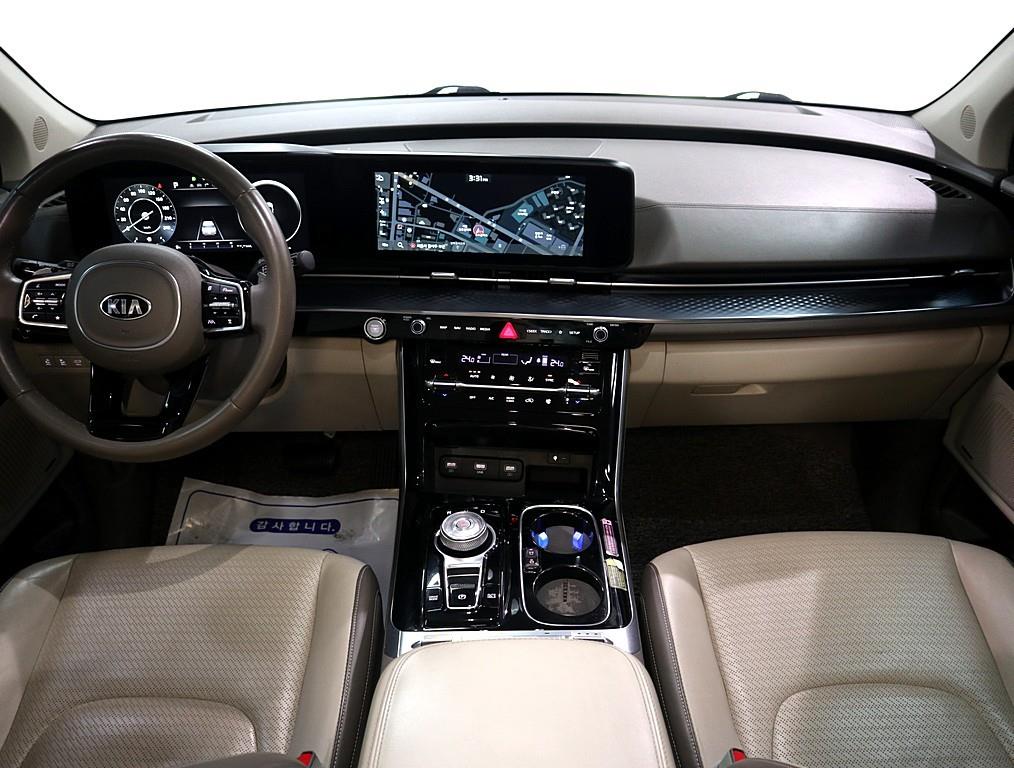 KIA Carnival - Vista 5