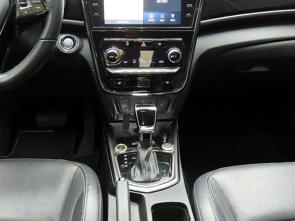 Ssangyong Tivoli - Vista 10