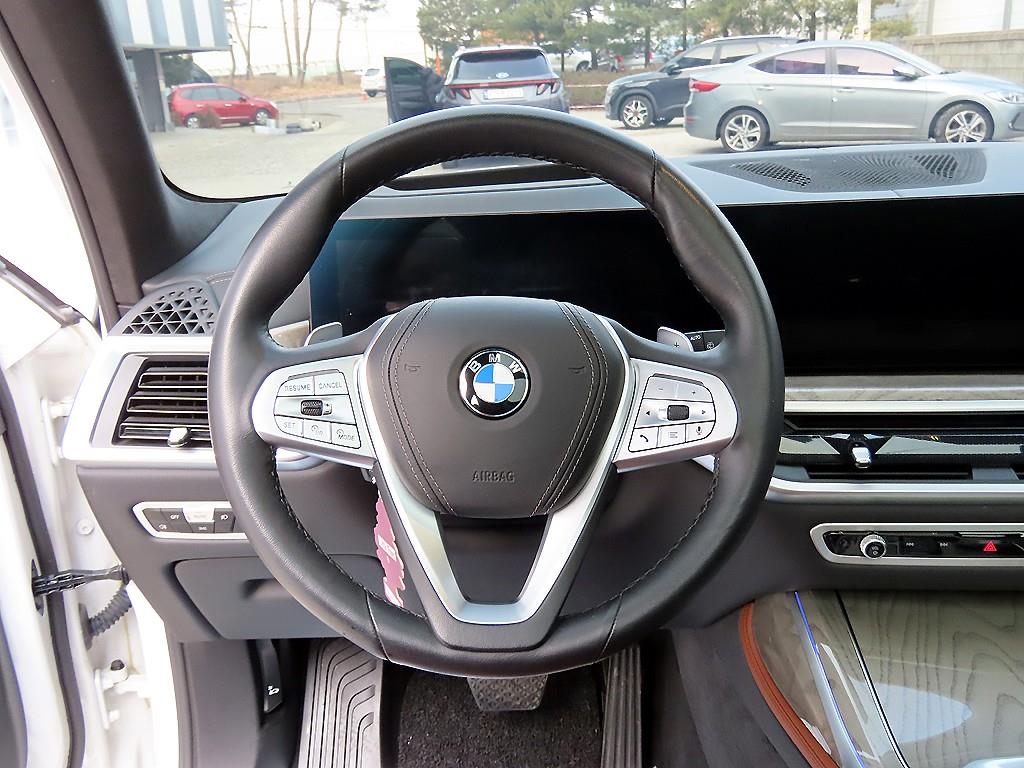BMW X7 - Vista 9