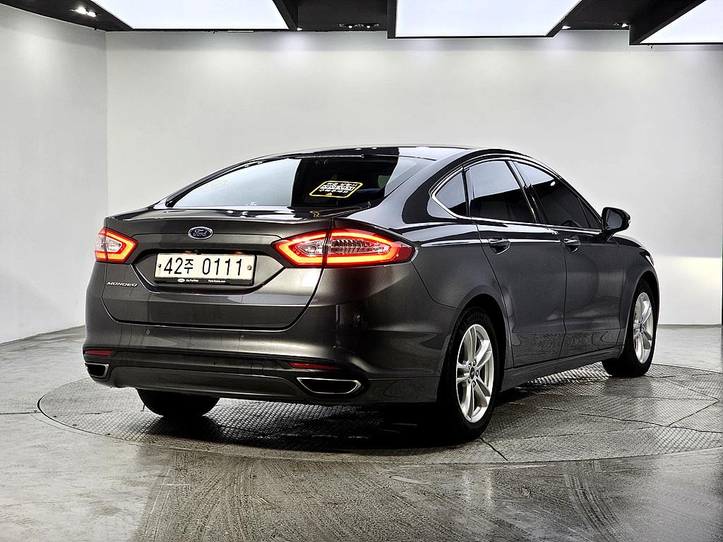 Ford Mondeo - Vista 4