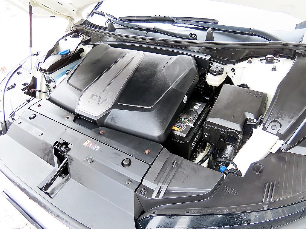 KIA EV6 2022 Blanco - Importación desde Corea - HF Imports Iquique - Foto 19