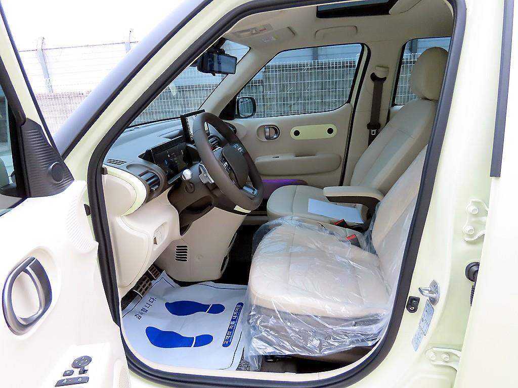 HYUNDAI Casper - Vista 5