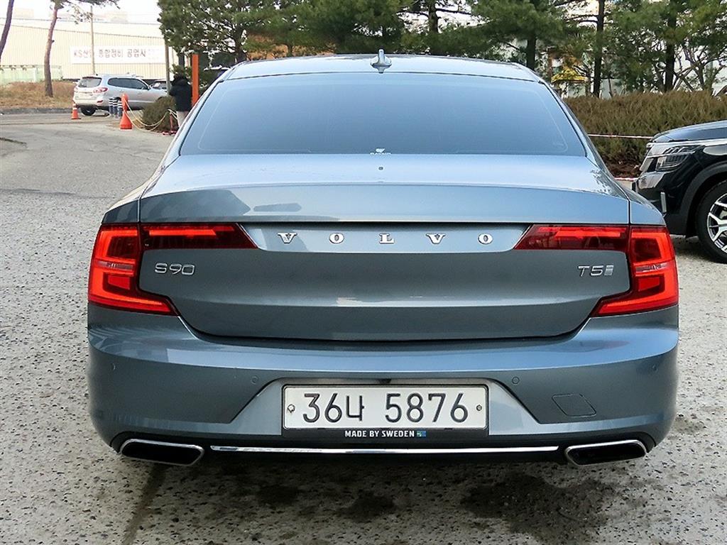 Volvo S90 - Vista 4