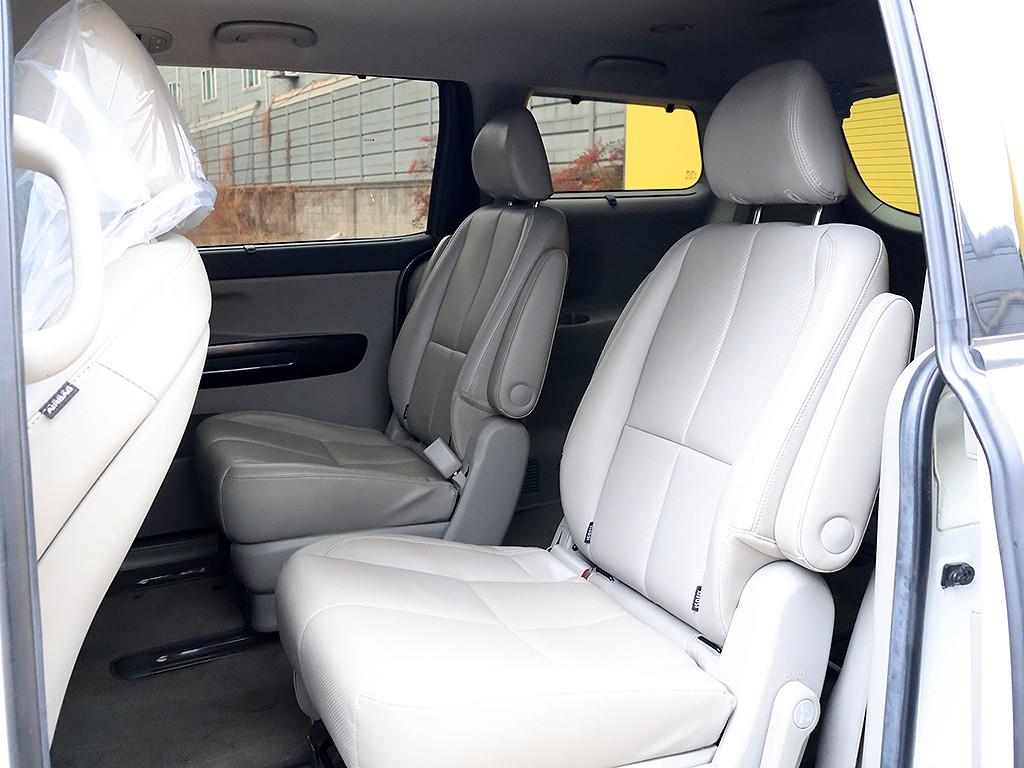 KIA Carnival 2018 Blanco - Importación desde Corea - HF Imports Iquique - Foto 12