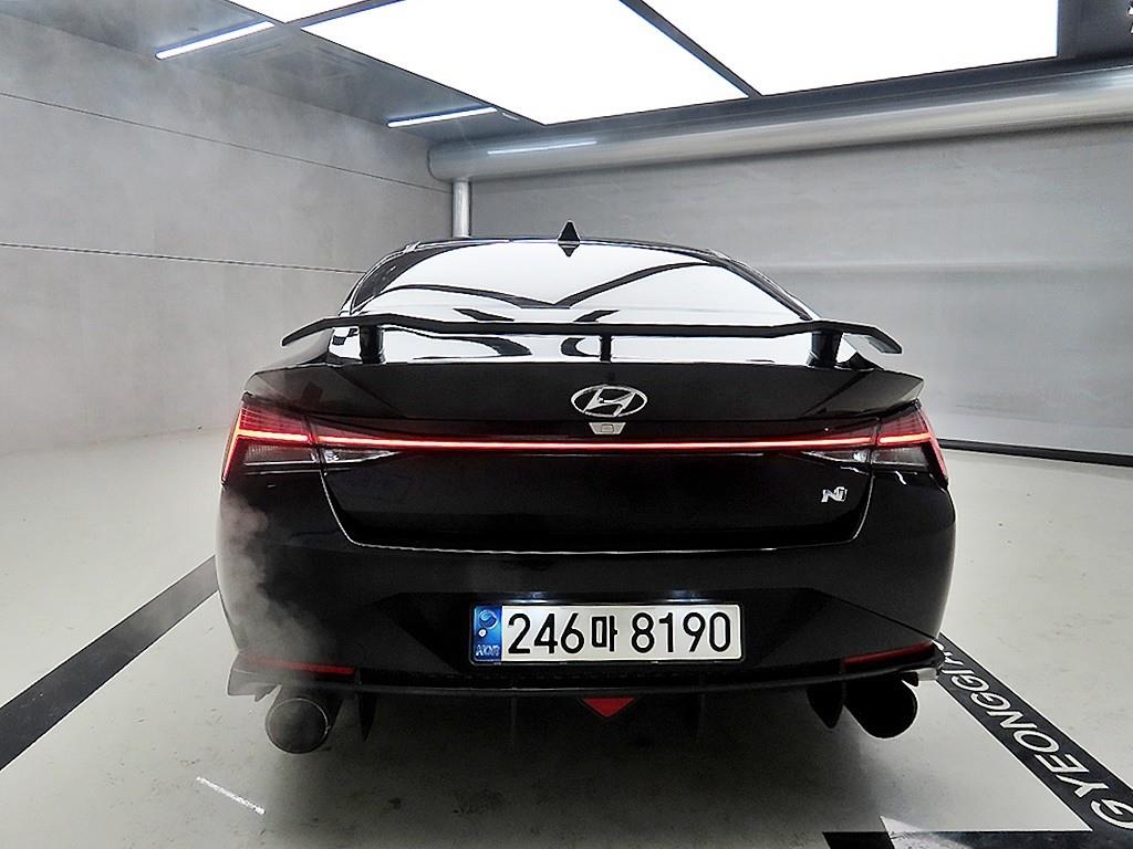 HYUNDAI Avante - Vista 3