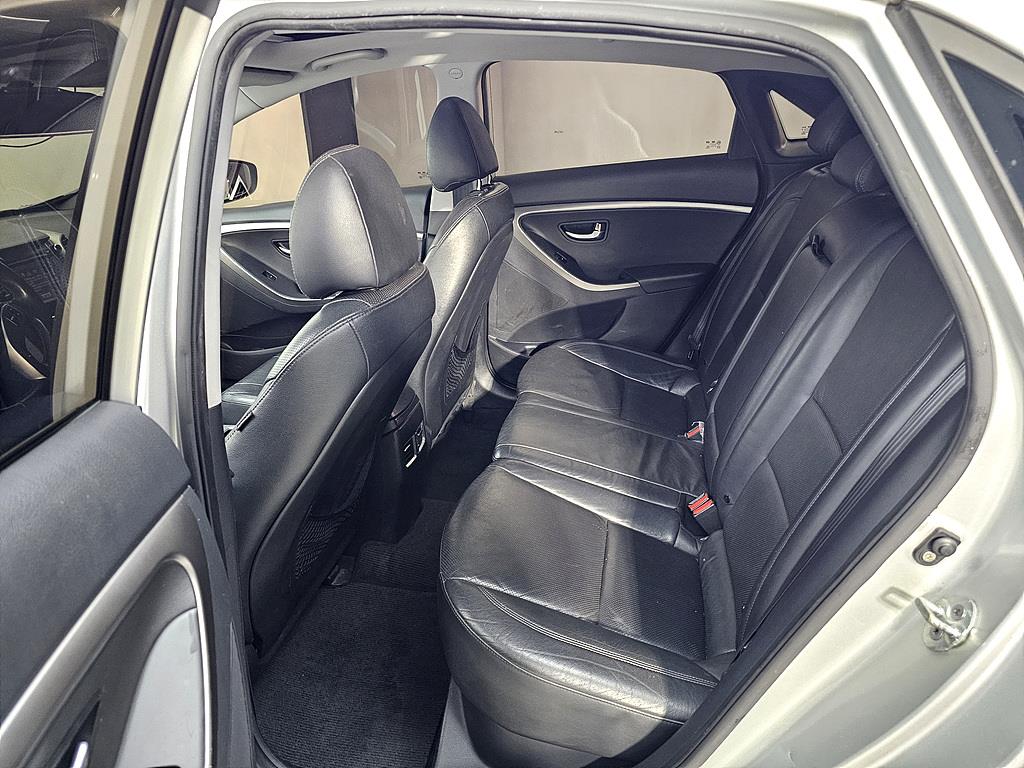 HYUNDAI i30 - Vista 9