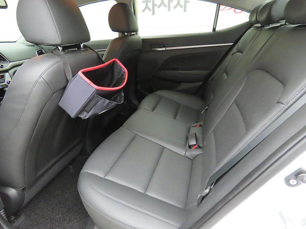 HYUNDAI Avante - Vista 9