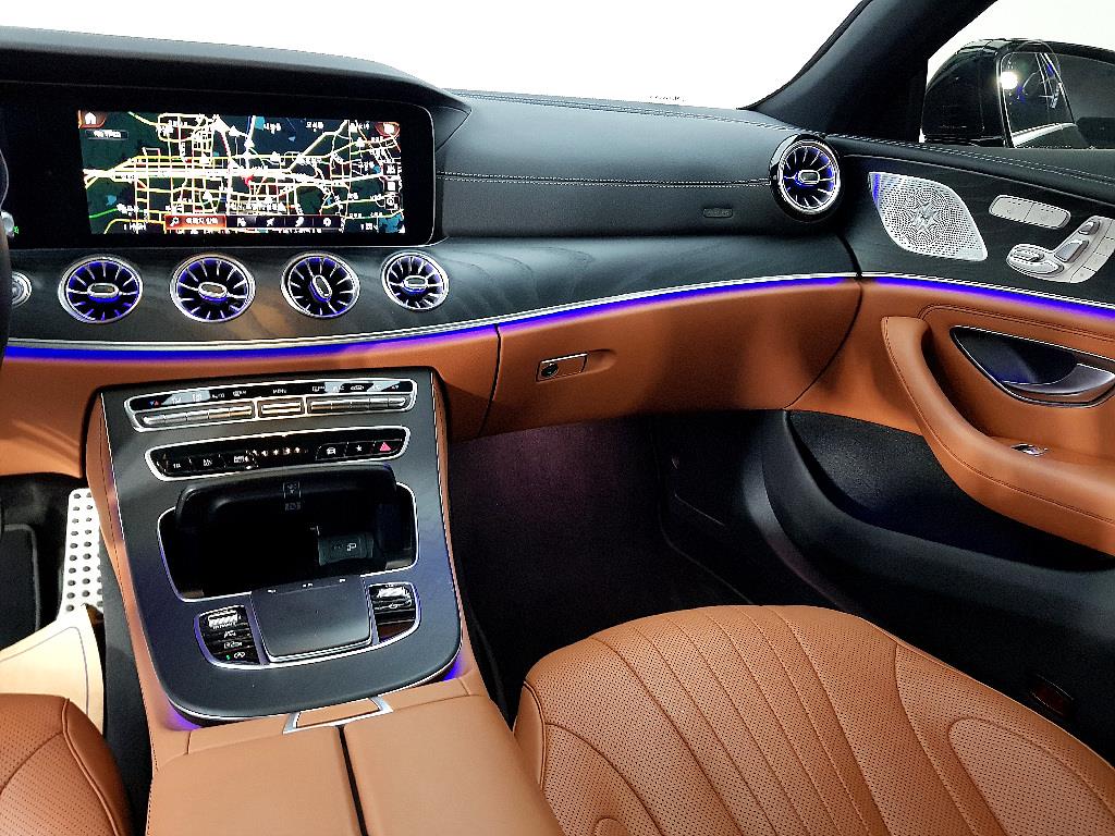 Mercedes Benz CLS Class - Vista 10