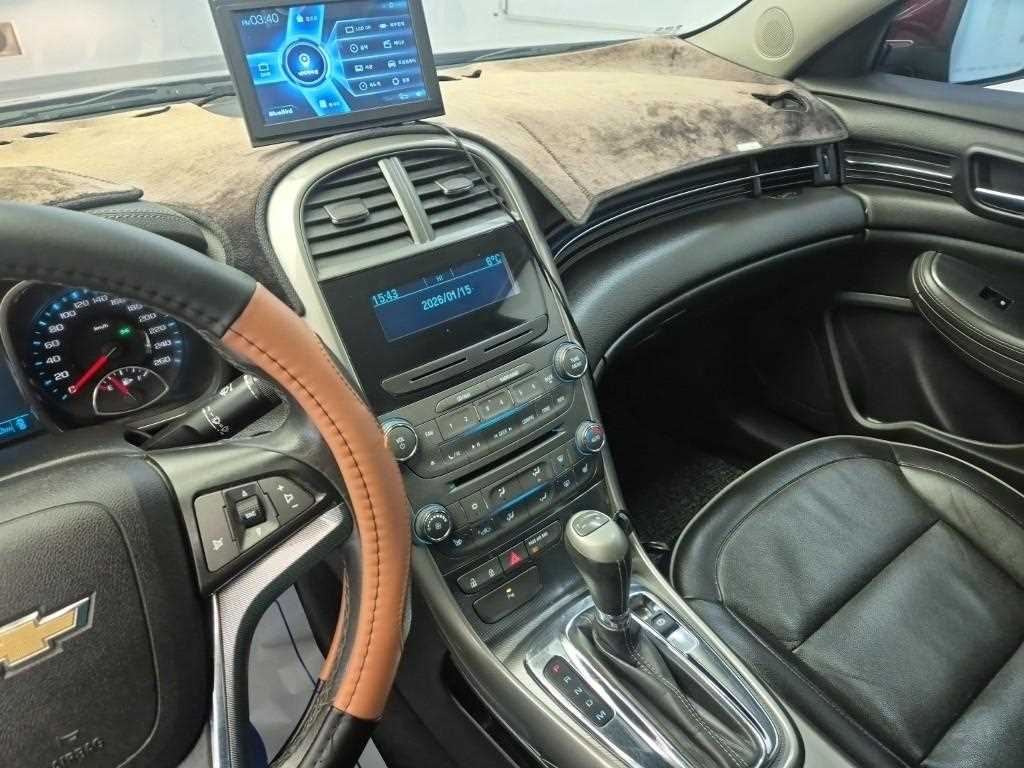 Chevrolet Malibu - Vista 10