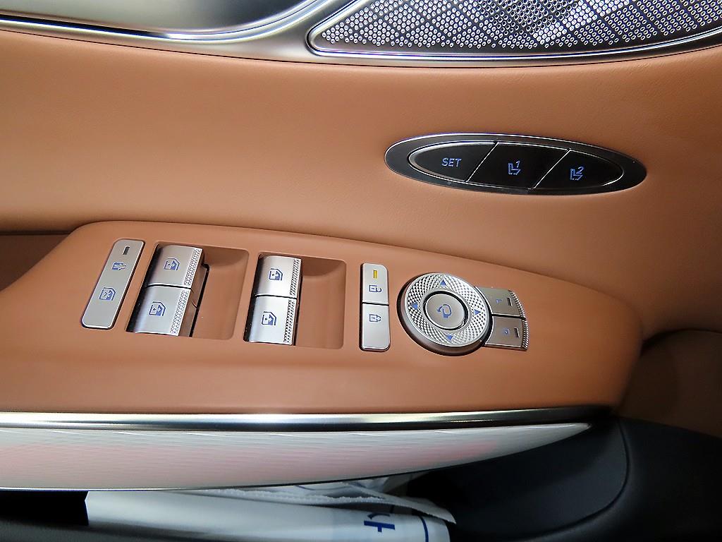 Genesis GV70 2025 Negro - Importación desde Corea - HF Imports Iquique - Foto 13