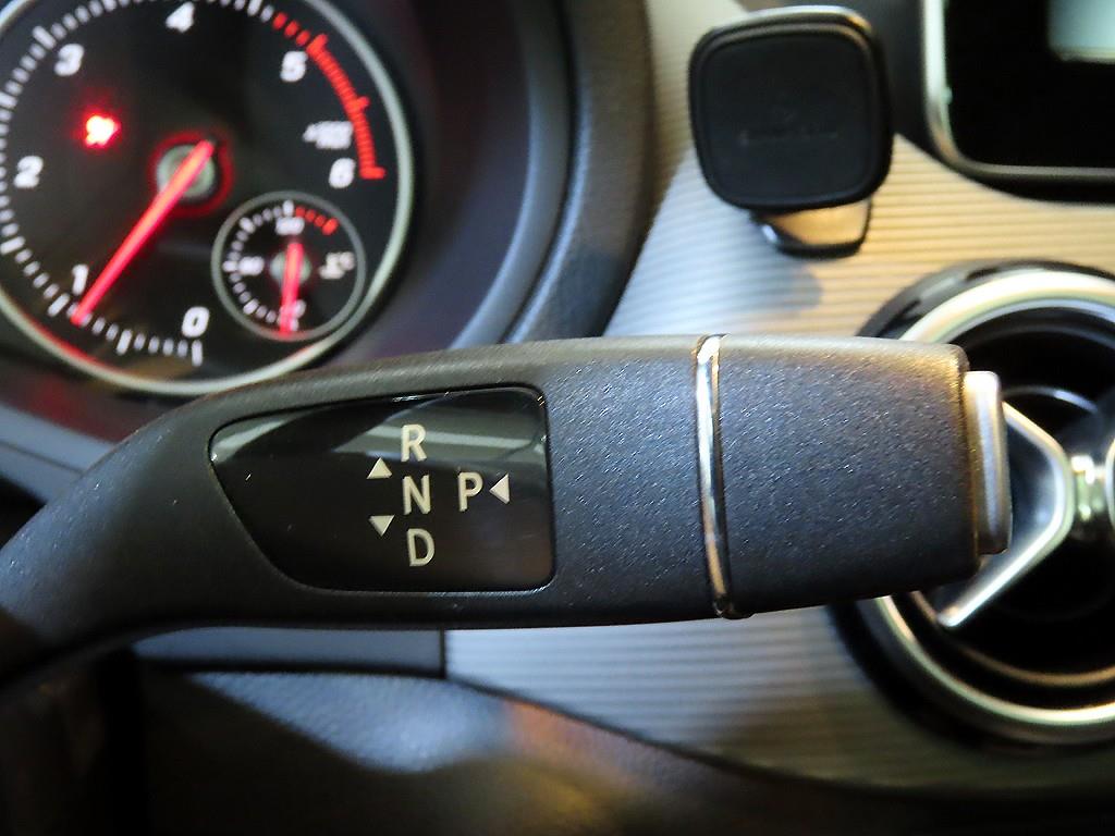 Mercedes Benz B Class (MY B) - Vista 12