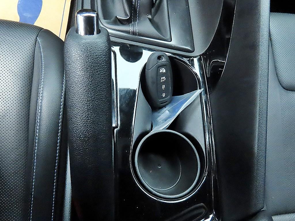 HYUNDAI Avante 2022 Negro - Importación desde Corea - HF Imports Iquique - Foto 13