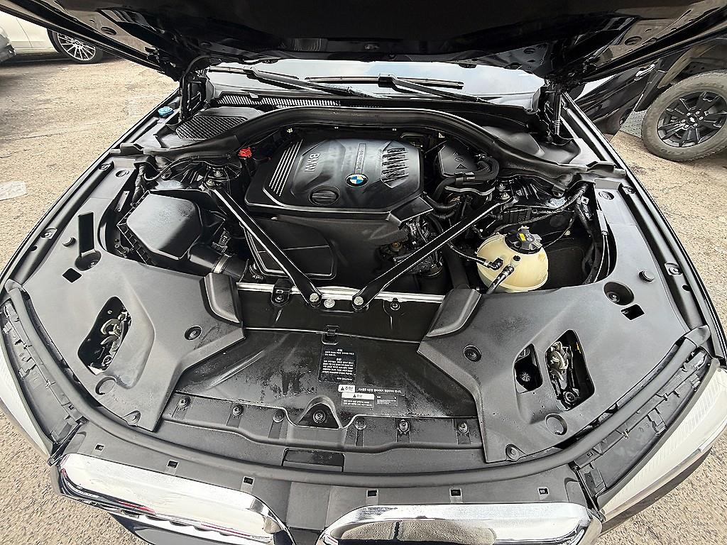 BMW 5 Series 2018 Negro - Importación desde Corea - HF Imports Iquique - Foto 18