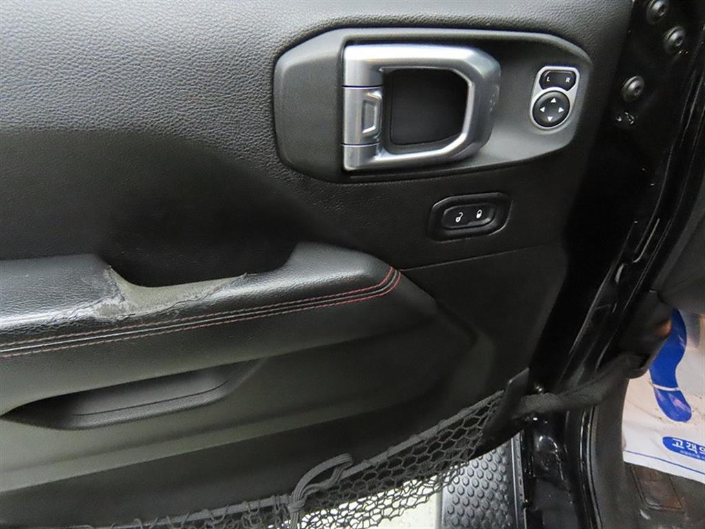 Jeep Wrangler - Vista 11