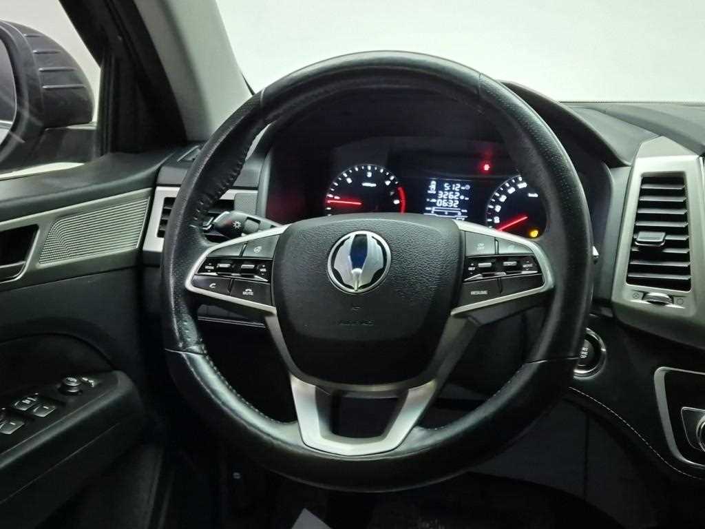 Ssangyong Rexton - Vista 8