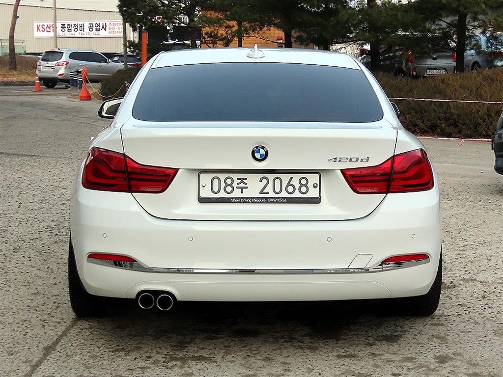 BMW 4 Series - Vista 4