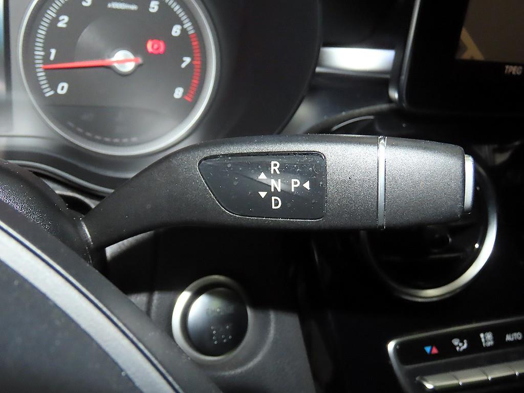 Mercedes Benz C Class - Vista 12