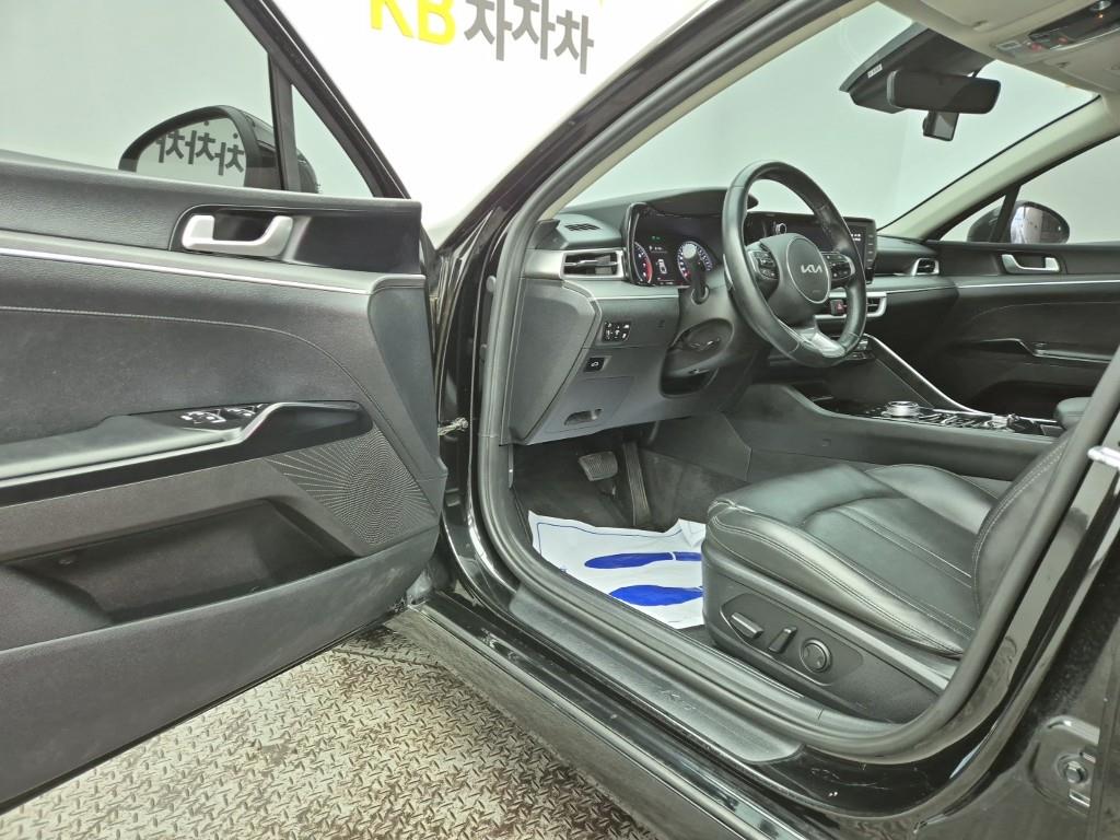 KIA K5 2022 Negro - Importación desde Corea - HF Imports Iquique - Foto 18