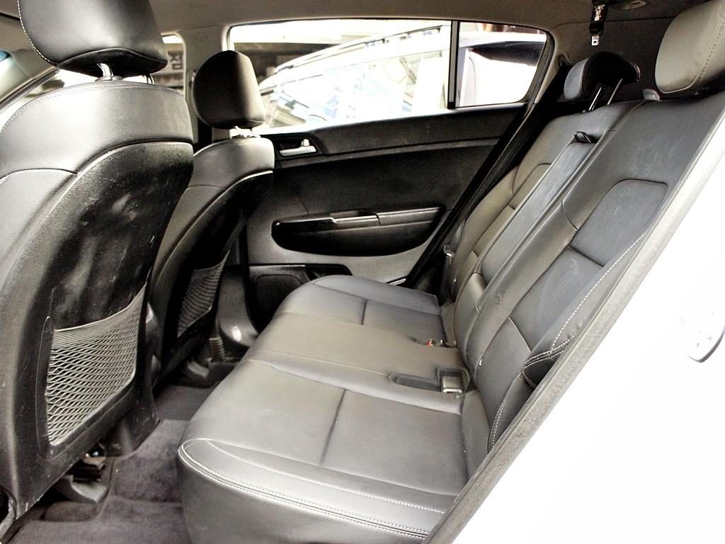 KIA Sportage - Vista 11