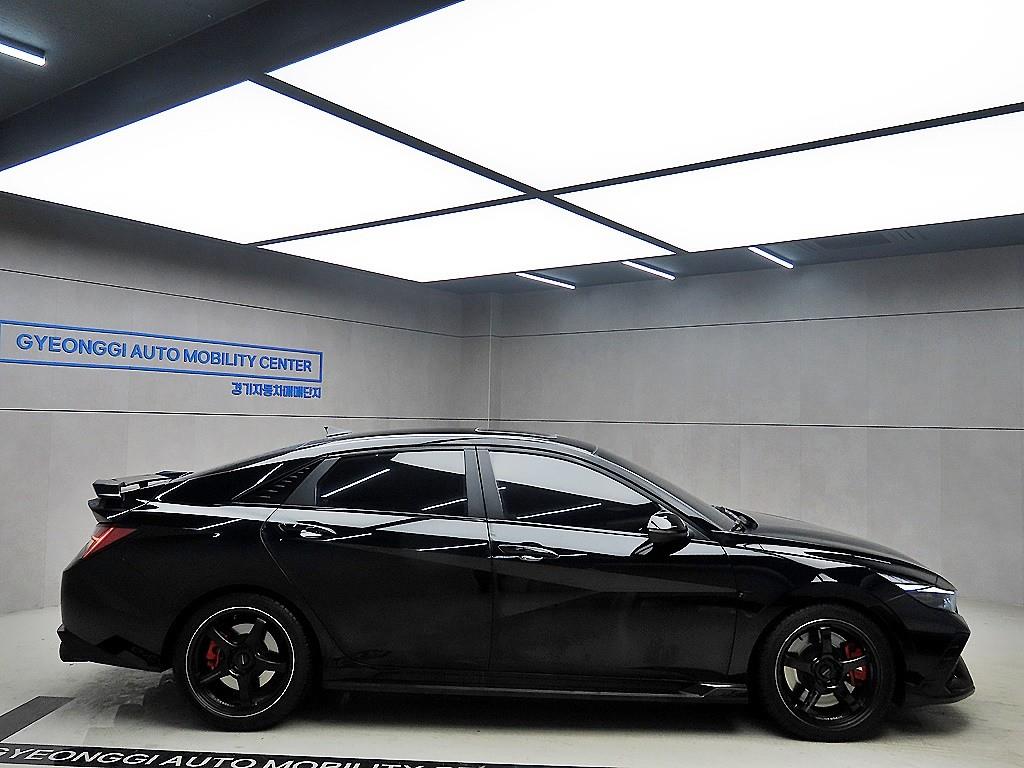 HYUNDAI Avante - Vista 2