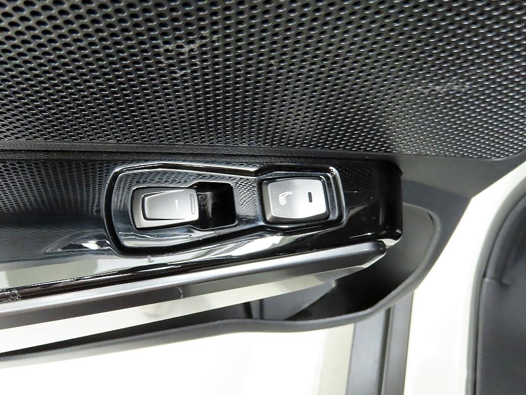 Ssangyong Tivoli - Vista 11