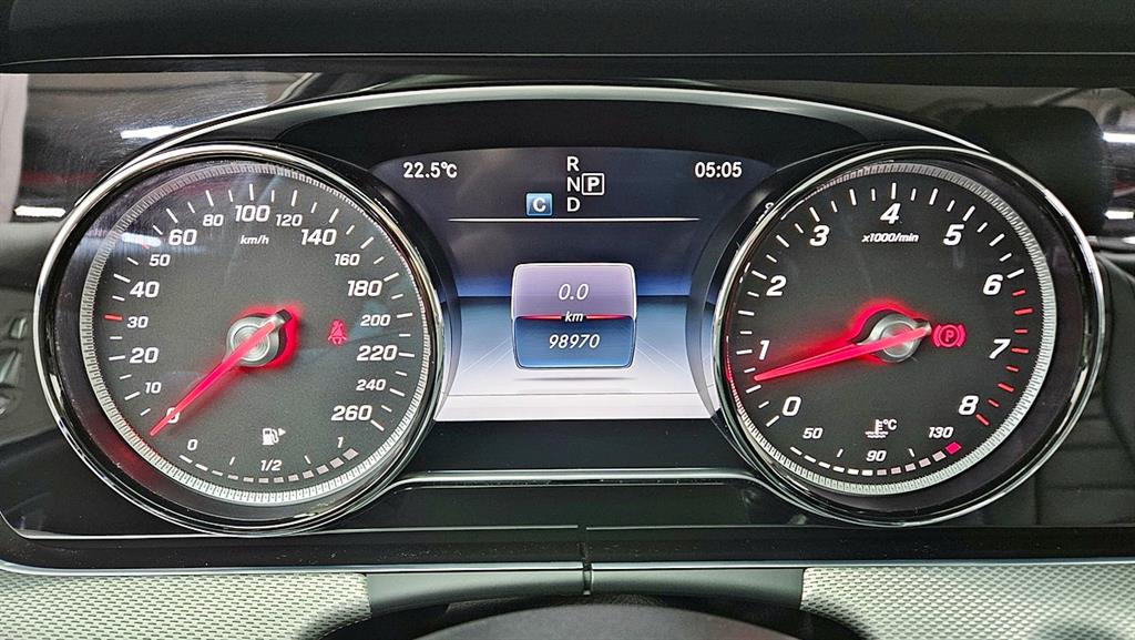 Mercedes Benz E class - Vista 11