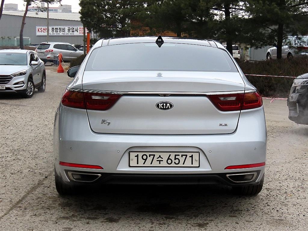 KIA K7 - Vista 4
