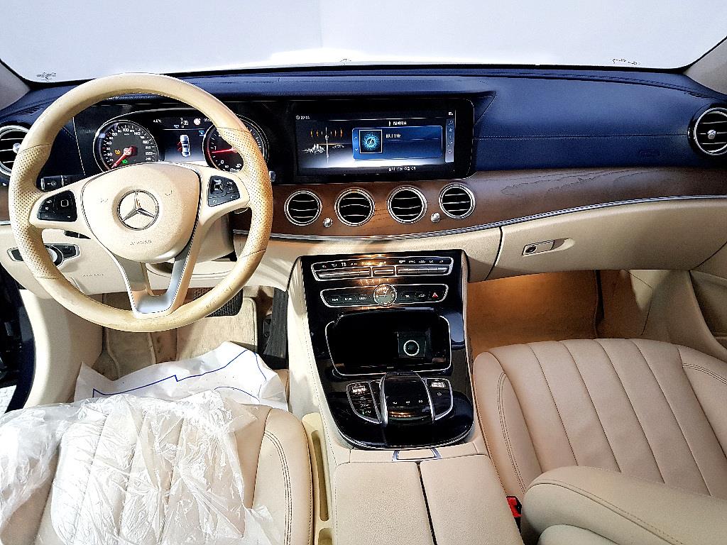 Mercedes Benz E class - Vista 5