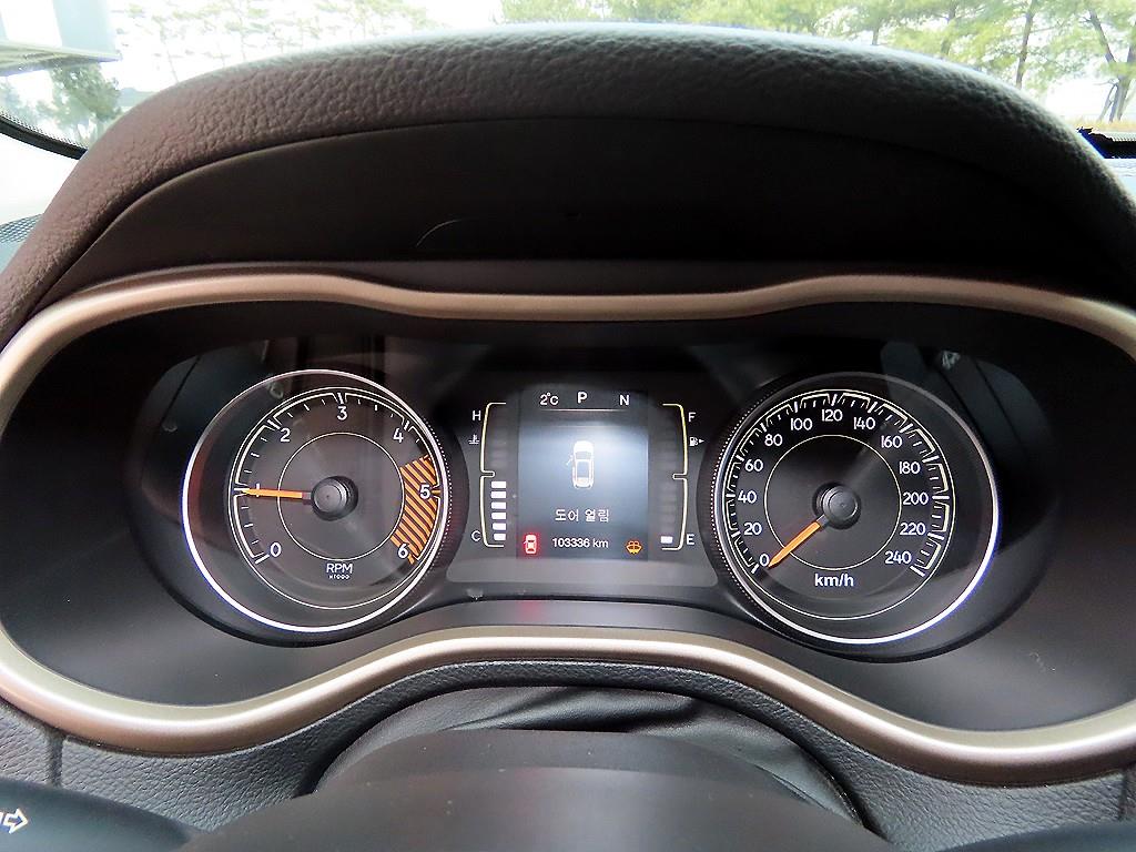 Jeep Cherokee - Vista 9