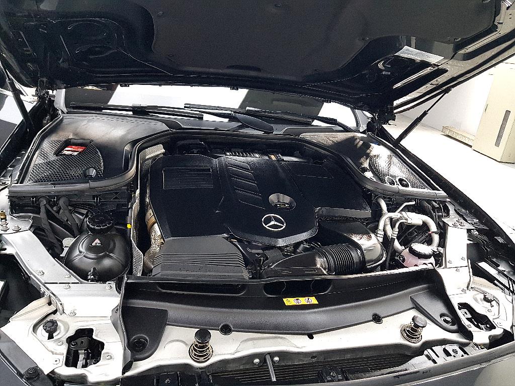 Mercedes Benz CLS Class - Vista 6