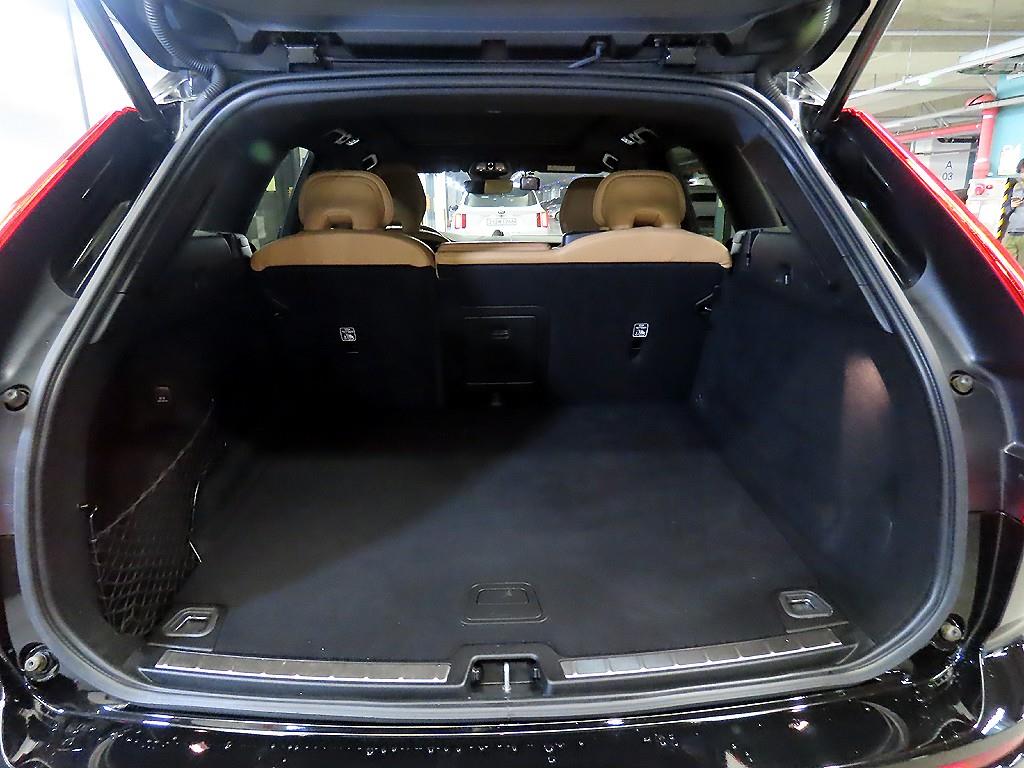 Volvo XC60 2022 Negro - Importación desde Corea - HF Imports Iquique - Foto 17